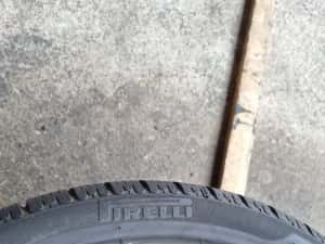 2 anvelope iarna ca si noi PIRELLI 295/30/20 dot 2019 pret per bucata — miniatura 5