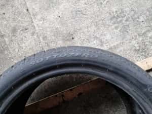 2 anvelope iarna ca si noi PIRELLI 295/30/20 dot 2019 pret per bucata — miniatura 10