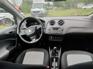 Seat Ibiza 2015 benzina 1.4 Mpi perfecta stare ieftin Garanție — miniatura 3