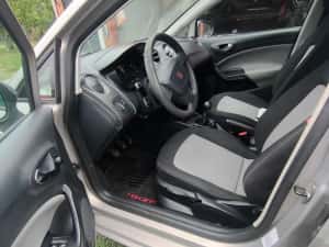 Seat Ibiza 2015 benzina 1.4 Mpi perfecta stare ieftin Garanție — miniatura 4