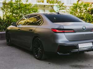 BMW 750 Hibrid Plug-in 2023 — miniatura 5