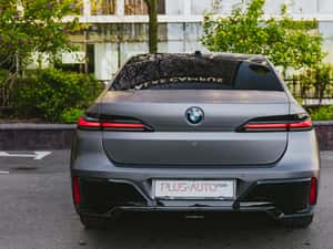 BMW 750 Hibrid Plug-in 2023 — miniatura 6