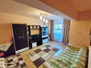 Vând apartament 3 camere etaj 1 mobilat și utilat — miniatura 3