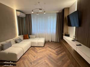 Apartament 3 camere renovat, loc parcare — miniatura 2
