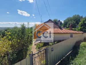 Casa in mediu rural cu teren — miniatura 6