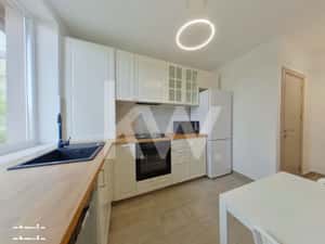 Inchiriere apartament cu 2 camere, renovat si spatios- Strada Lunga