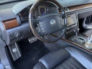 Wolkswagen Phaeton 2007 3.0 D 245 CP Automat 4X4 Racire Incalzire Suspensie Trapa Navi Unic Propietar Start Stop — miniatura 9