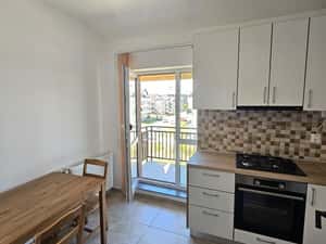 Apartament 2 camere etaj 2/2 în casa tip vila, Brasov - Tractorul — miniatura 6