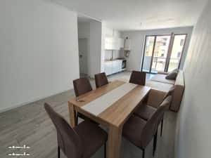 APARTAMENT 3 CAMERE I DE INCHIRIAT I CENTRU I ETAJ 1 I MOBILAT SI UTIL — miniatura 3