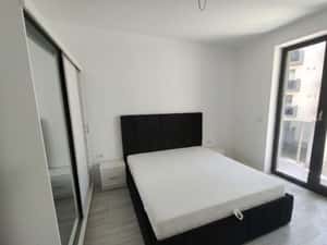 APARTAMENT 3 CAMERE I DE INCHIRIAT I CENTRU I ETAJ 1 I MOBILAT SI UTIL — miniatura 4