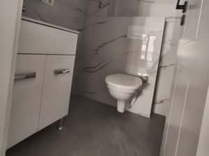 APARTAMENT 3 CAMERE I DE INCHIRIAT I CENTRU I ETAJ 1 I MOBILAT SI UTIL — miniatura 6