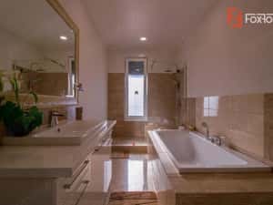 Casa 3 camere cu spatiu comercial in Carani - ID V4331 — miniatura 3