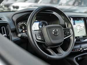 Volvo XC40 Hibrid 262 CP Automată - Second Hand — miniatura 5