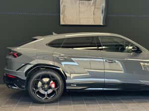 Lamborghini Urus 2022 - Second Hand — miniatura 4