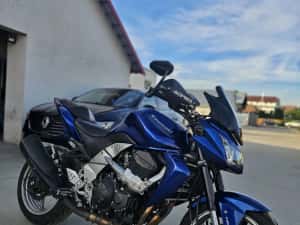 Kawasaki Z750 cu ABS, an 2009,32700km, anvelope noi