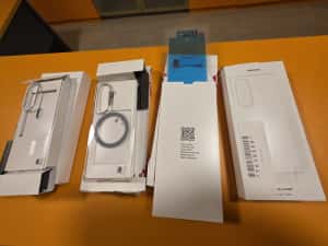 Huse originale pentru Samsung Z Fold7 Clear Magnet Case open box — miniatura 4