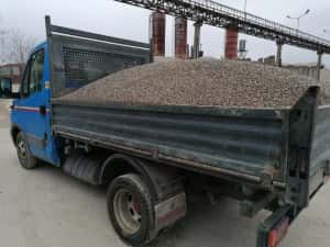 SORT 8/16, 4/8, 16/32 NISIP 0/4 pietris balast pamant sort margaritar — miniatura 6