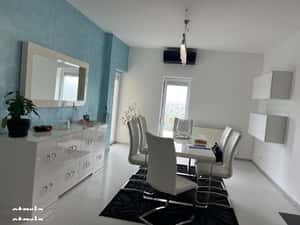 Inchiriez apartament  4 canere — miniatura 3
