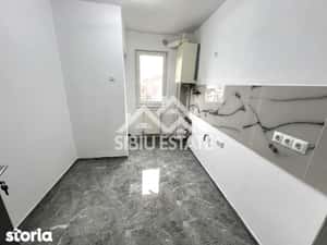 Apartament 2 camere cu balcon, pivnita Sibiu, scoala 9 — miniatura 5
