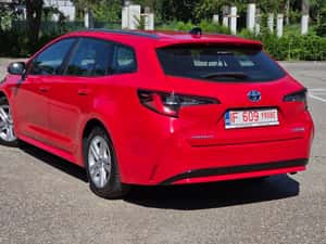 Toyota Corolla 1.8 Hibrid Automată 122 CP 2021 — miniatura 3