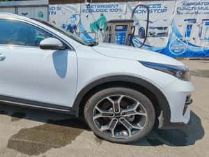Kia Xceed - Plug In Hibrid an 2022 — miniatura 2