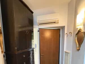 gars 28 mp centru 2 min de medicina la vila totul separat 300 euro — miniatura 4