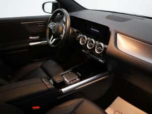 Mercedes-Benz GLA 200 SUV second-hand 2021 — miniatura 4