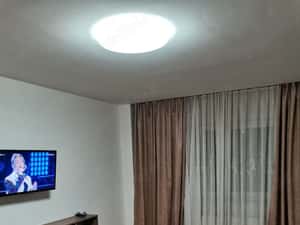 Ofer HOTELIER ap 2 cam dec de LUX zona salii Sporturilor Brasov de la 210 lei zi — miniatura 1