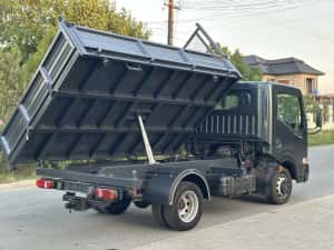 Nissan Cabstar 35-13, An 2011 Euro 5, basculabil 3 parti, se conduce cu cat B, recent adusa — miniatura 6