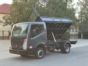 Nissan Cabstar 35-13, An 2011 Euro 5, basculabil 3 parti, se conduce cu cat B, recent adusa — miniatura 10