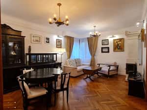 OFERTA DE PASTI. Proprietar ofer ap 2 camere in Vila, zona Parc Carol