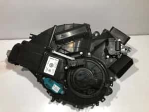 Aeroterma / ventilator ac spate Volkswagen Touareg 2 7P 7N0820004C — miniatura 3