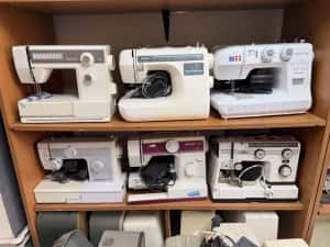 Masini de cusut si surfilat casnice sau semi industriale made in Germany — miniatura 10
