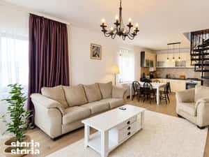 Apartament 3 camere pe doua niveluri | terasa | parcare | zona de case