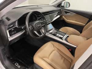 Vand Audi Q8 2022 Diesel 2967 cmc • Tunari, Ilfov — miniatura 2