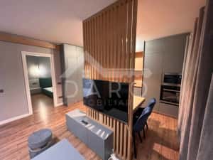 Dau in chirie 2 camere - lux - loc de parcare inclus — miniatura 3