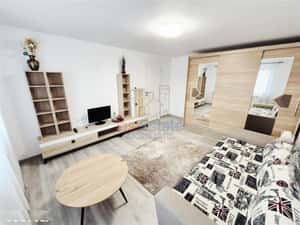 Apartament cu  camere decomandat de inchiriat
