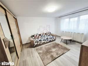 Apartament cu  camere decomandat de inchiriat — miniatura 4
