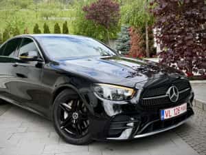 Mercedes Benz E220d Facelift AMG Pack Fab 2021! Multibeam/MBUX/Etc! Garantie 12 Luni — miniatura 3