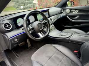 Mercedes Benz E220d Facelift AMG Pack Fab 2021! Multibeam/MBUX/Etc! Garantie 12 Luni — miniatura 4