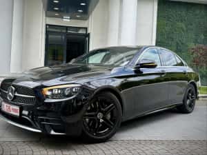 Mercedes Benz E220d Facelift AMG Pack Fab 2021! Multibeam/MBUX/Etc! Garantie 12 Luni — miniatura 9