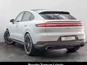 Porsche Cayenne Hibrid, 470 cp, SUV, 2024 — miniatura 5