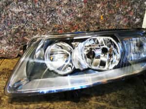 Far stanga Audi A6 4F/C6 [2004 - 2008] — miniatura 1