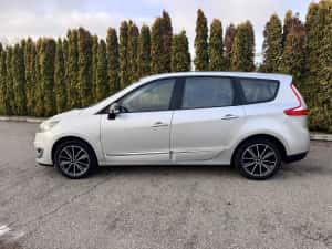 RENAULT Grand Scenic  Bose 1.5 dCi  7 locuri — miniatura 3