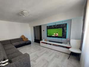 Metrou 1 Decembrie 1918, 3 cam, decom, renovat total, bloc reabilitat