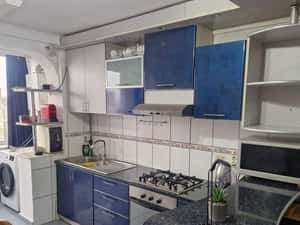 Centru - Bd. Ferdinand - apartament 3 camere , loc propriu de parcare — miniatura 3