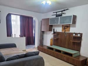 Centru - Bd. Ferdinand - apartament 3 camere , loc propriu de parcare — miniatura 6