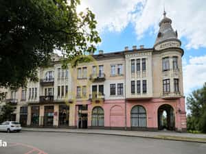 De vânzare apartament în clădire istorică * Ultracentral * Piața Gojdu — miniatura 5