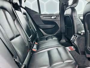 VOLVO XC40 MOMENTUM PRO — miniatura 7