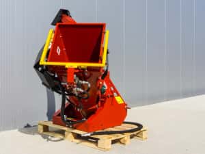 Tocător crengi la tractor RT 630 R cu role de tragere — miniatura 3